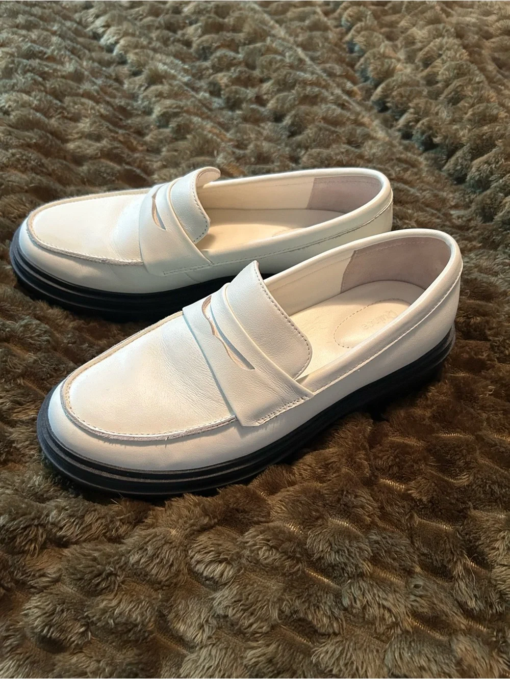 Quince white leather loafer